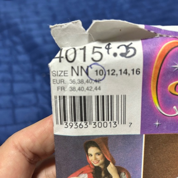 Simplicity 4015 Adult Costume Pattern - Halloween- Dance- skating - Picture 5 of 6